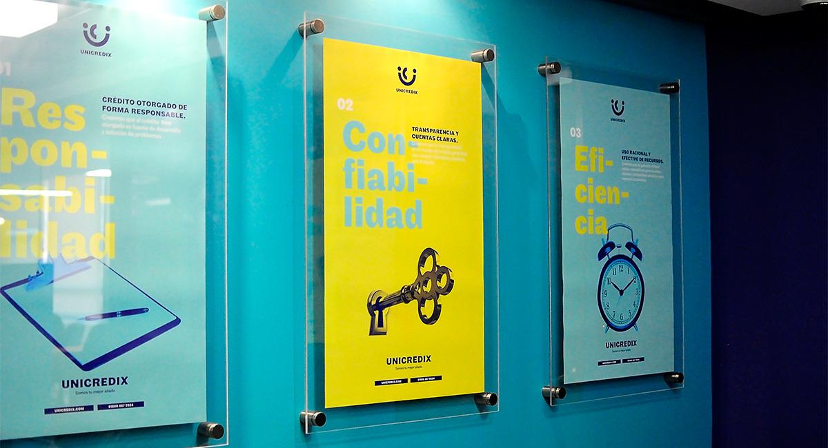 金融行業(yè)Unicredix公司標志設計
